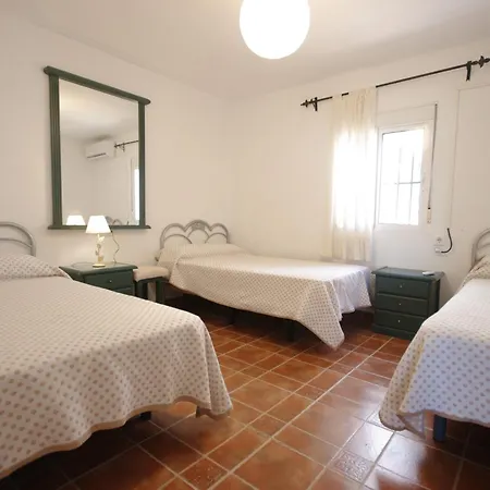 Livingtarifa Concha *